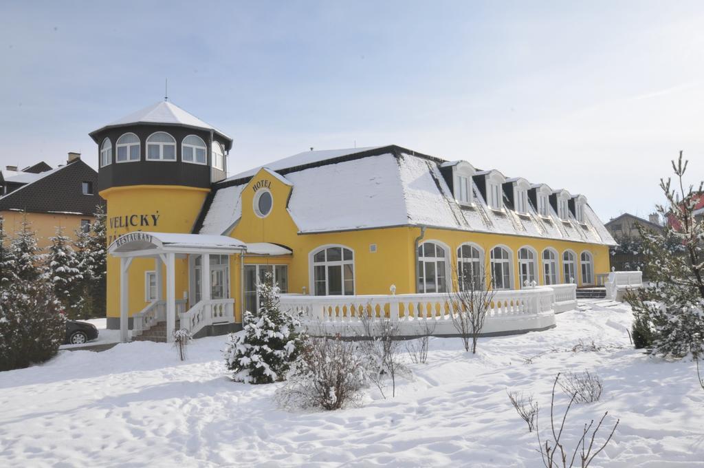 Pension Velicky Zamocek โปปรัด ภายนอก รูปภาพ